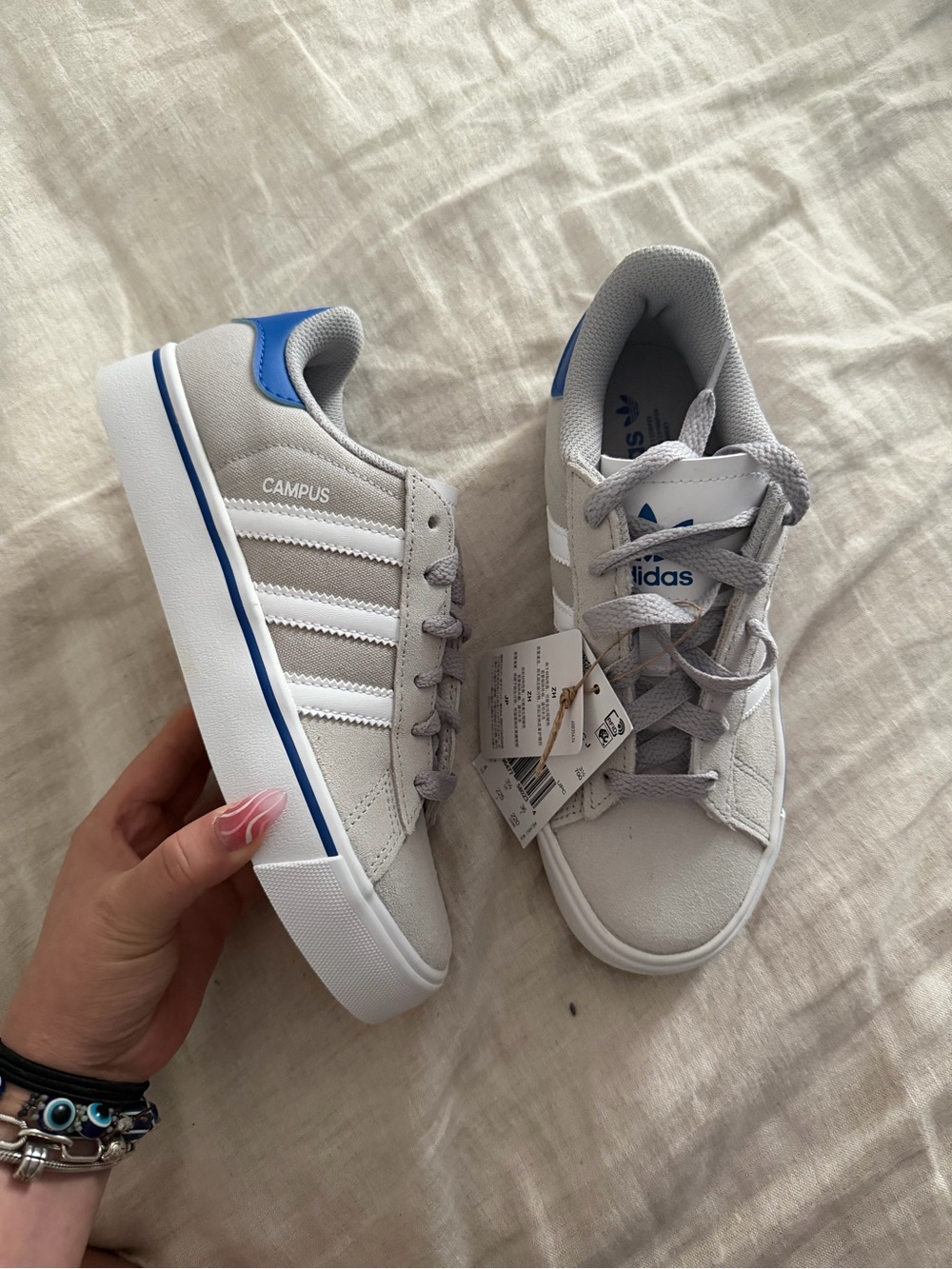 NEW Adidas Kids Campus Vulc Light Gray Sneakers with Blue Heel Trim